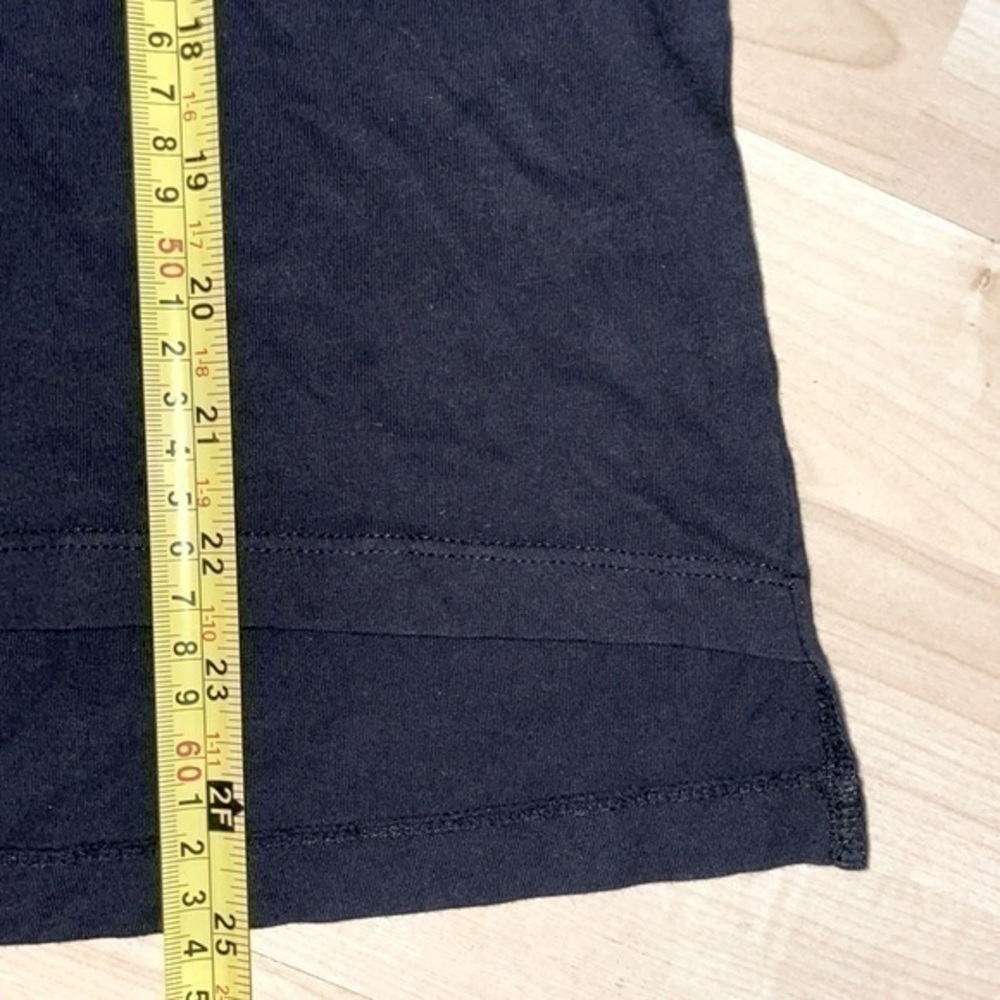 Zara basic T-shirt tee V-neck square hem size S gently preloved - Picture 5 of 7